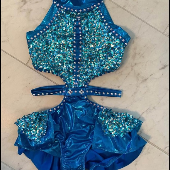 Solo Jazz rhinestoned costume - Picture 3 of 3